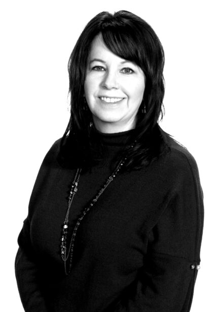 Dora-Jones-2020-scaled-e1582048531628-blackwhite Dora-Jones-2020-scaled-e1582048531628-blackwhite